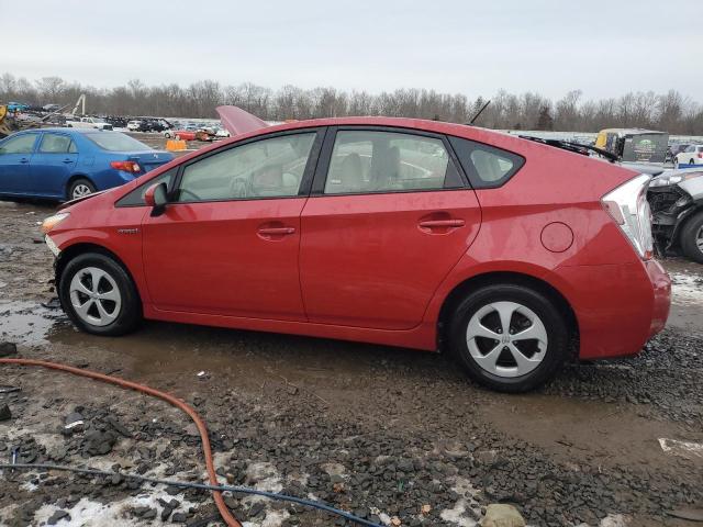 JTDKN3DU3F0452543 - 2015 TOYOTA PRIUS RED photo 2