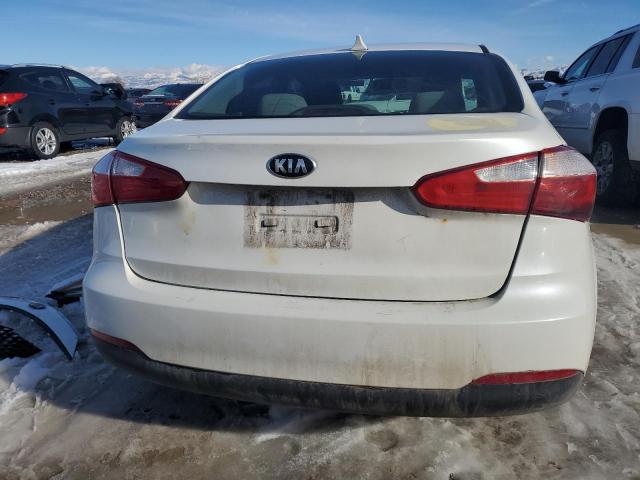 KNAFX4A62E5223017 - 2014 KIA FORTE LX WHITE photo 6