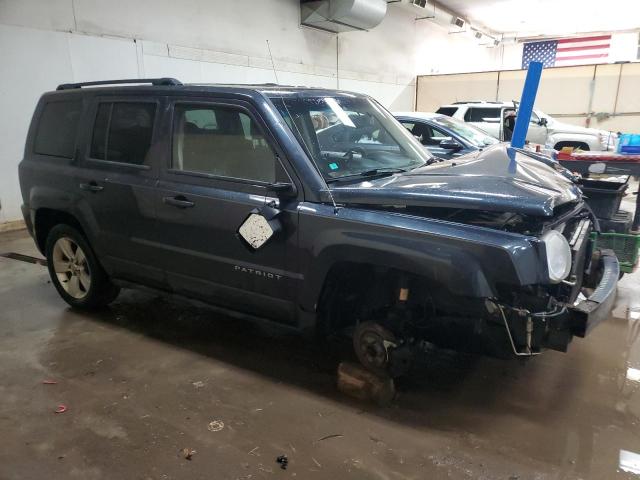 1C4NJRFB6FD354364 - 2015 JEEP PATRIOT LATITUDE BLACK photo 4