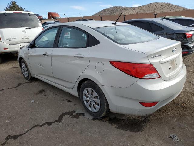 KMHCT4AE2GU102775 - 2016 HYUNDAI ACCENT SE WHITE photo 2