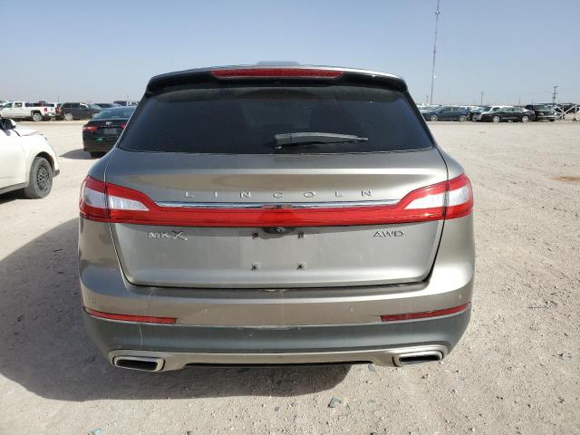 2LMTJ8LR4GBL57855 - 2016 LINCOLN MKX RESERVE أسمر صورة 6