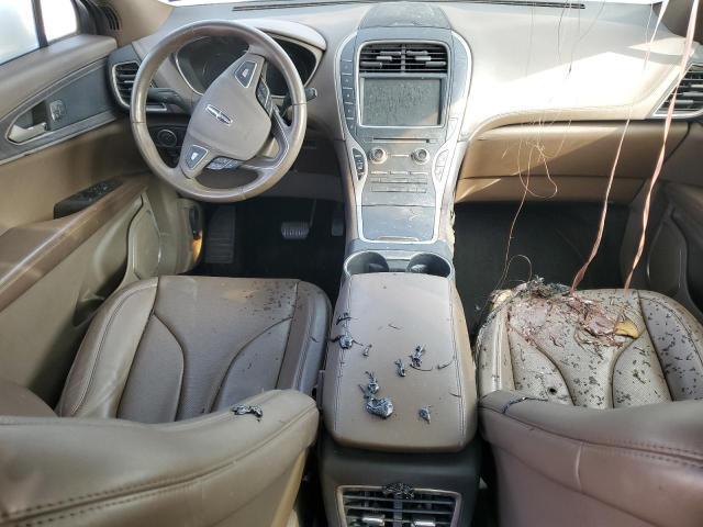 2LMTJ8LR4GBL57855 - 2016 LINCOLN MKX RESERVE أسمر صورة 8