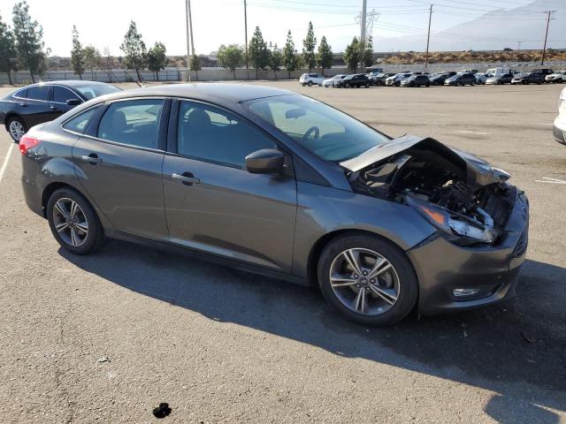 1FADP3FE7JL304613 - 2018 FORD FOCUS SE GRAY photo 4