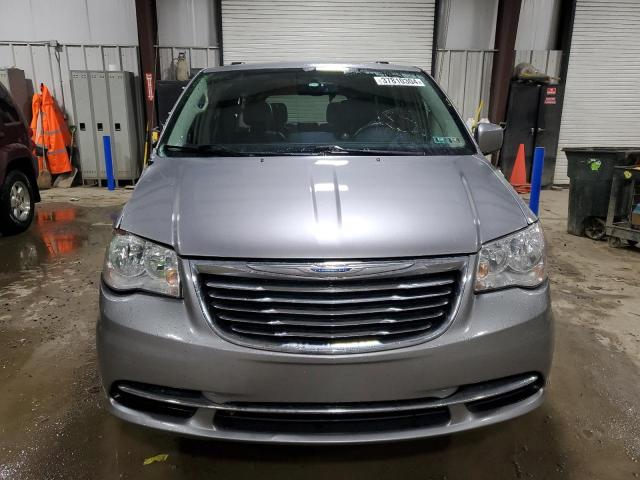 2C4RC1AG6FR677617 - 2015 CHRYSLER TOWN & COU LX SILVER photo 5