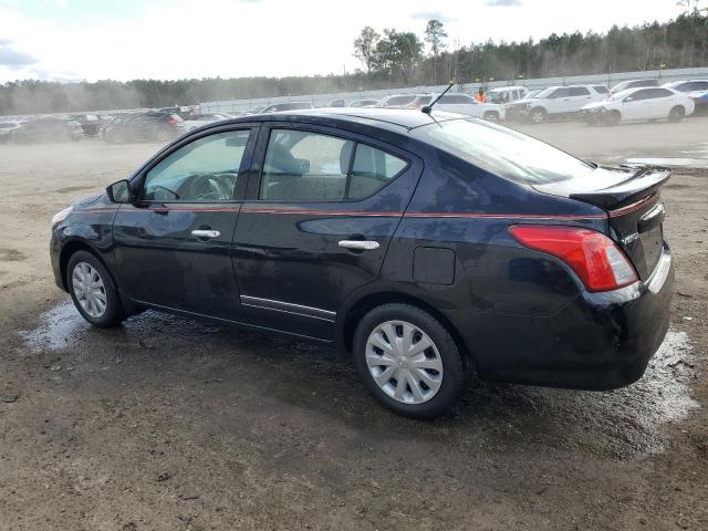 3N1CN7AP1HL893669 - 2017 NISSAN VERSA S BLACK photo 2