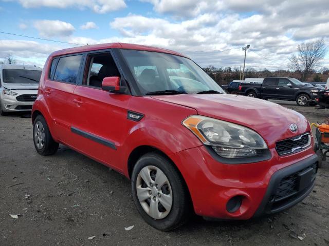 KNDJT2A59D7634549 - 2013 KIA SOUL RED photo 4