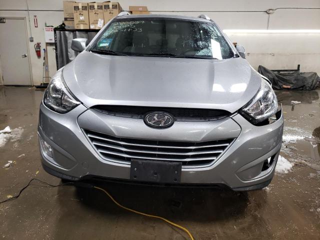 KM8JUCAG9FU020881 - 2015 HYUNDAI TUCSON LIMITED SILVER photo 5