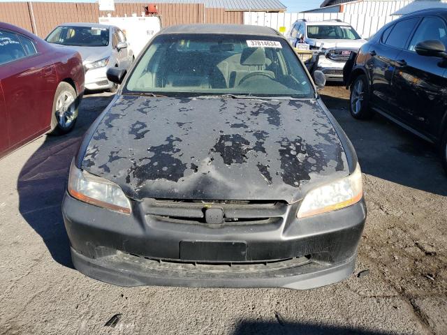 1HGCG6650YA151457 - 2000 HONDA ACCORD LX BLACK photo 5