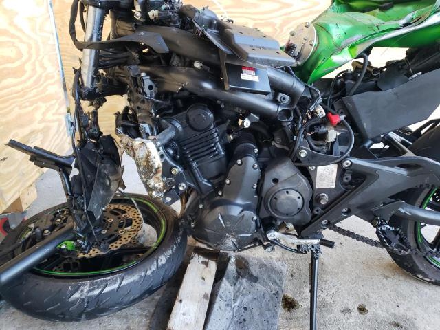JKAEXEE13GDA22607 - 2016 KAWASAKI EX650 E GREEN photo 9