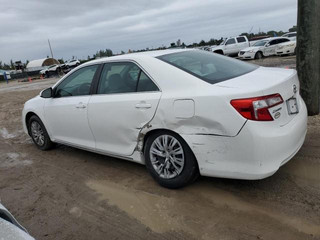 4T1BF1FK7EU445076 - 2014 TOYOTA CAMRY L WHITE photo 2