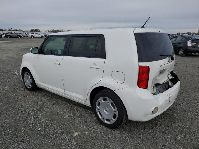 JTLZE4FE0A1117564 - 2010 TOYOTA SCION XB WHITE photo 2