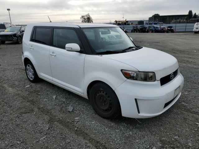 JTLZE4FE0A1117564 - 2010 TOYOTA SCION XB WHITE photo 4