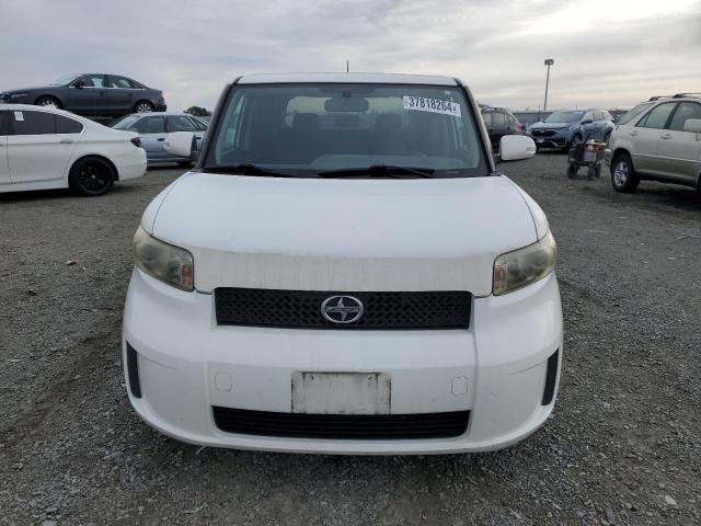 JTLZE4FE0A1117564 - 2010 TOYOTA SCION XB WHITE photo 5