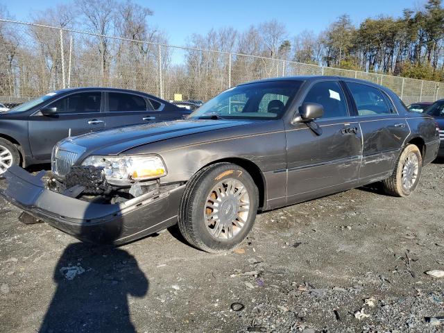 1LNHM81W34Y674090 - 2004 LINCOLN TOWN CAR EXECUTIVE GRAY photo 1
