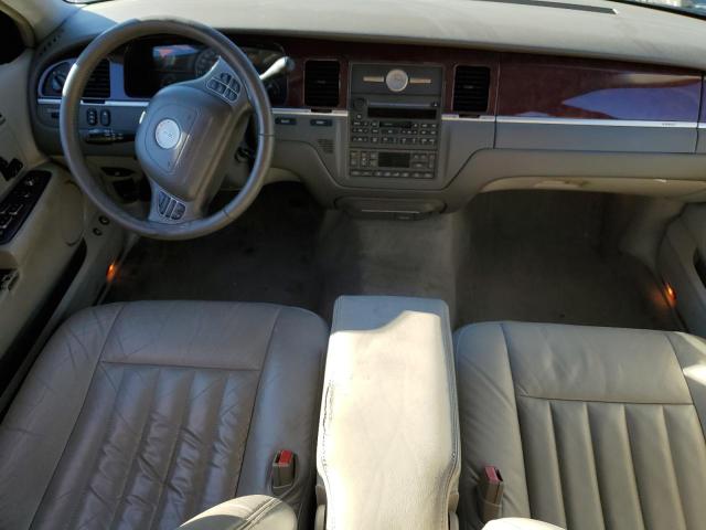 1LNHM81W34Y674090 - 2004 LINCOLN TOWN CAR EXECUTIVE GRAY photo 8