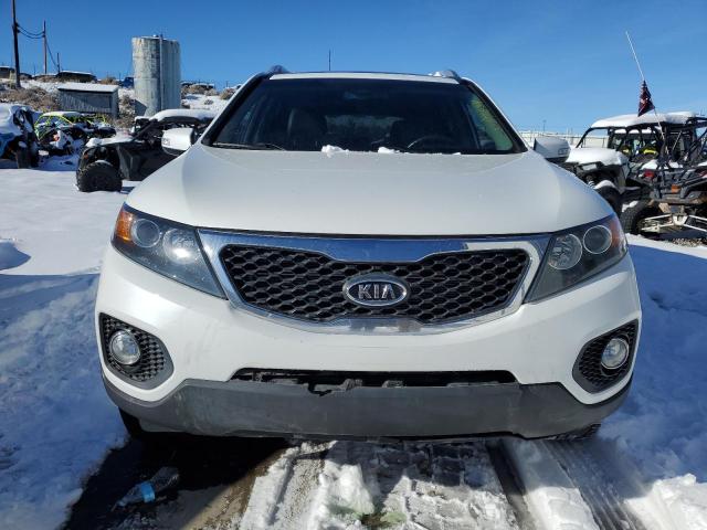 5XYKUDA21DG411685 - 2013 KIA SORENTO EX WHITE photo 5