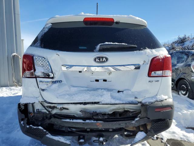 5XYKUDA21DG411685 - 2013 KIA SORENTO EX WHITE photo 6