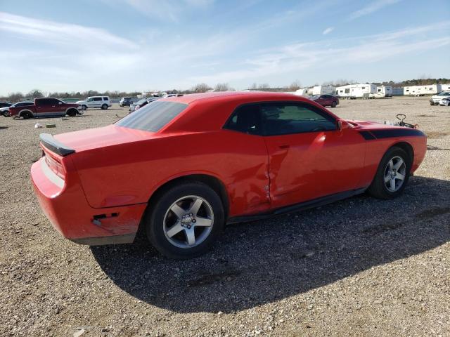 2B3CJ4DV4AH205925 - 2010 DODGE CHALLENGER SE RED photo 3