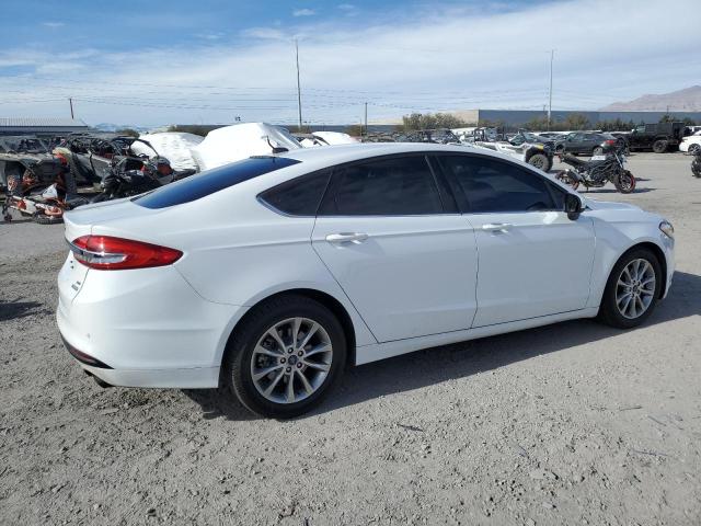 3FA6P0HD1HR343477 - 2017 FORD FUSION SE WHITE photo 3