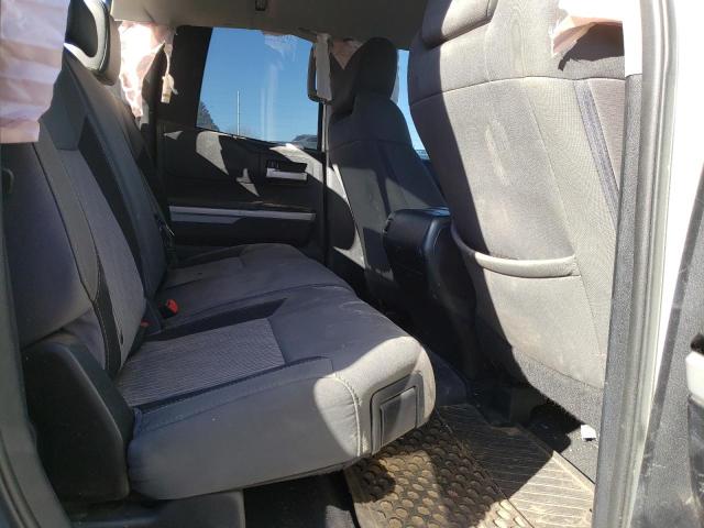 5TFUW5F19HX644726 - 2017 TOYOTA TUNDRA DOUBLE CAB SR/SR5 WHITE photo 10