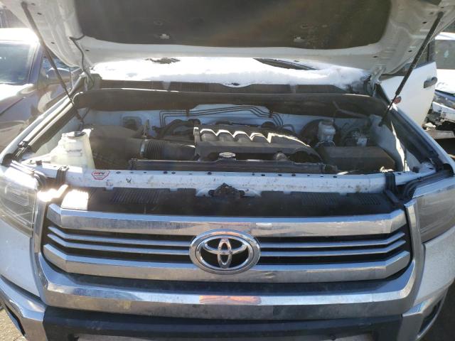 5TFUW5F19HX644726 - 2017 TOYOTA TUNDRA DOUBLE CAB SR/SR5 WHITE photo 11