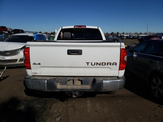 5TFUW5F19HX644726 - 2017 TOYOTA TUNDRA DOUBLE CAB SR/SR5 WHITE photo 6