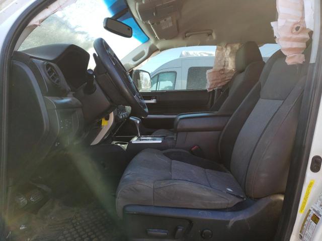 5TFUW5F19HX644726 - 2017 TOYOTA TUNDRA DOUBLE CAB SR/SR5 WHITE photo 7