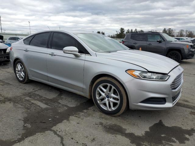 1FA6P0H74E5365496 - 2014 FORD FUSION SE SILVER photo 4