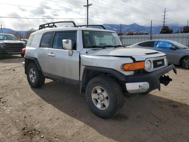 JTEBU11FX8K053211 - 2008 TOYOTA FJ CRUISER SILVER photo 4