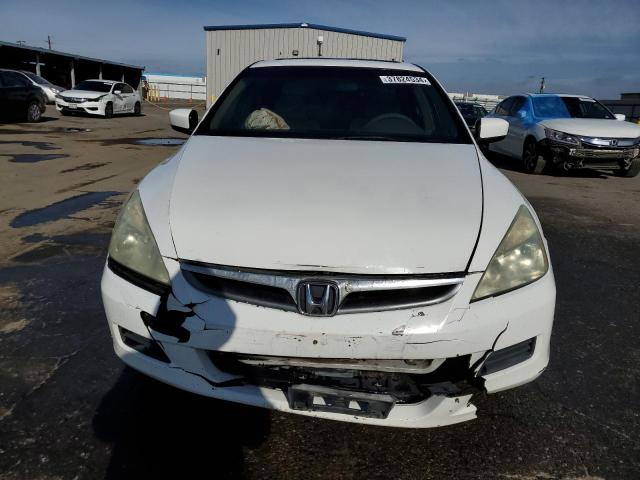 1HGCM56746A086100 - 2006 HONDA ACCORD EX WHITE photo 5