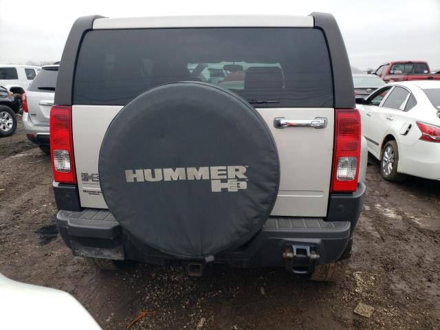 5GTDN13E178157606 - 2007 HUMMER H3 SILVER photo 6