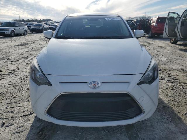 3MYDLBYV9JY329292 - 2018 TOYOTA YARIS IA WHITE photo 5