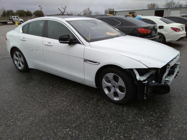 SAJAR4FX4JCP38603 - 2018 JAGUAR XE WHITE photo 1