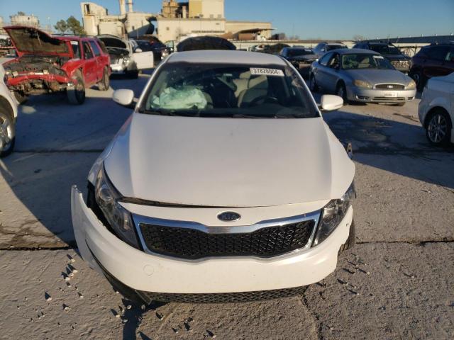 KNAGN4A70B5152852 - 2011 KIA OPTIMA EX WHITE photo 5