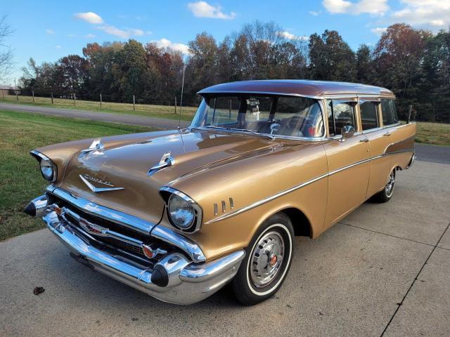 VB57N173900 - 1957 CHEVROLET WAGON BROWN photo 2