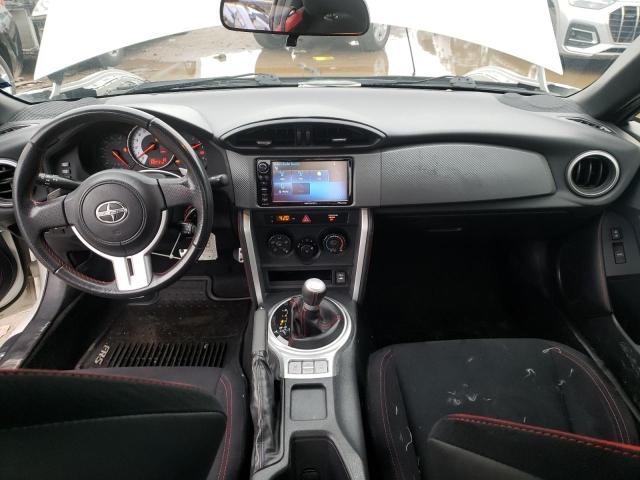 JF1ZNAA1XG8705296 - 2016 TOYOTA SCION FR-S WHITE photo 8