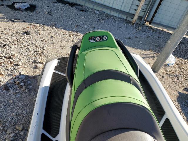 YAMA0555B121 - 2021 MAHINDRA AND MAHINDRA TR20 Екі түсті фото 6