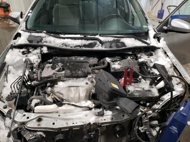 4T1BF1FK8HU357898 - 2017 TOYOTA CAMRY LE SILVER photo 11