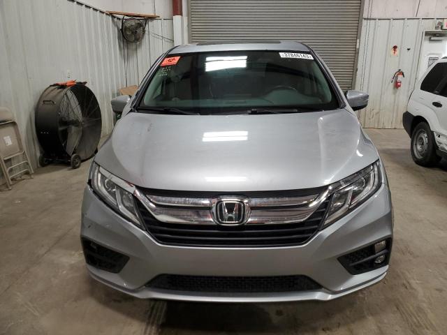 5FNRL6H75JB083995 - 2018 HONDA ODYSSEY EXL SILVER photo 5