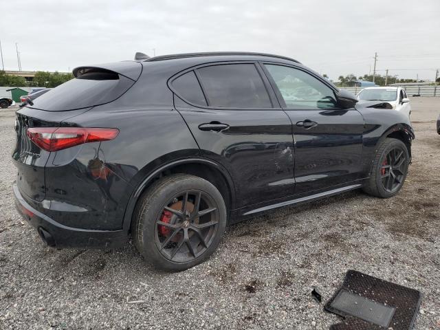 ZASPAKAN1L7C75090 - 2020 ALFA ROMEO STELVIO BLACK photo 3