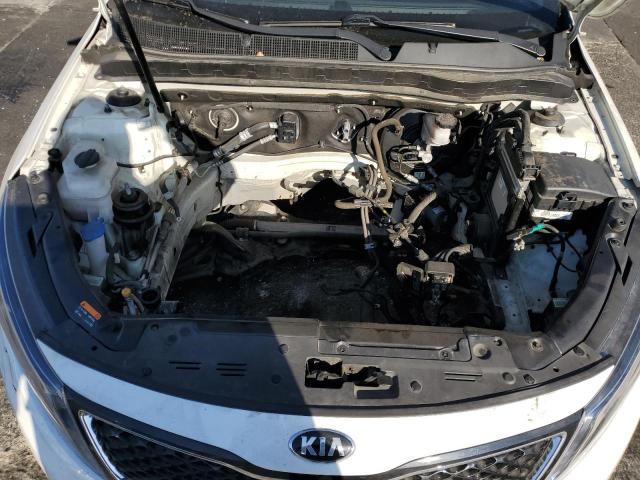 KNAGM4A79F5664747 - 2015 KIA OPTIMA LX WHITE photo 11