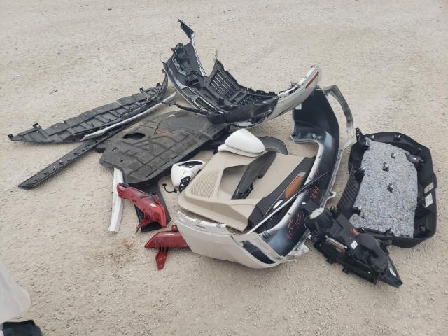 5LMCJ2C98HUL12869 - 2017 LINCOLN MKC SELECT 白色 照片 13