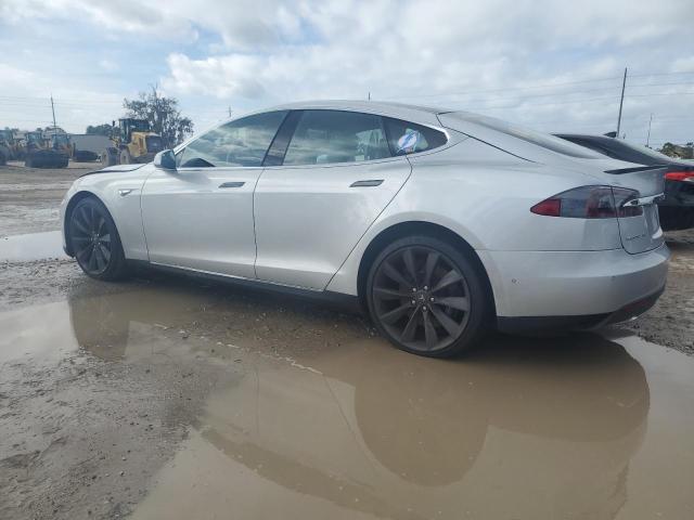 5YJSA1E42FF114812 - 2015 TESLA MODEL S Gümüş foto 2