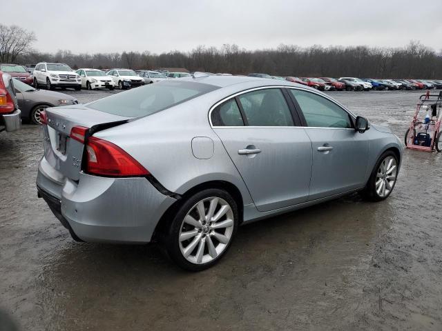 YV1902FH3D1207282 - 2013 VOLVO S60 T6 SILVER photo 3