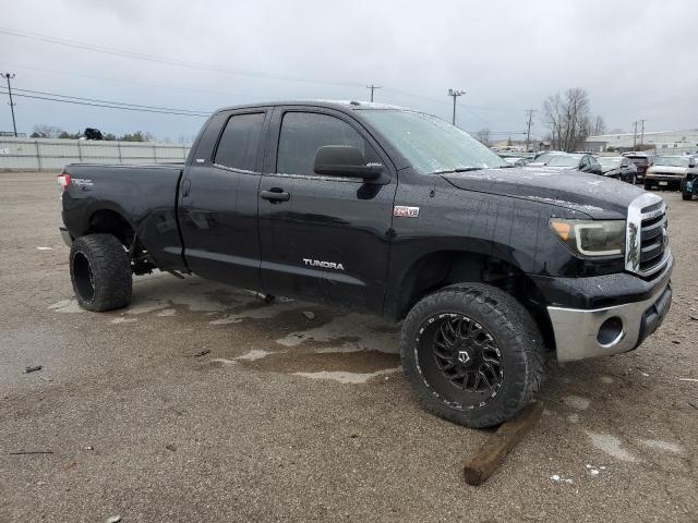 5TFUY5F14CX255561 - 2012 TOYOTA TUNDRA DOUBLE CAB SR5 BLACK photo 4
