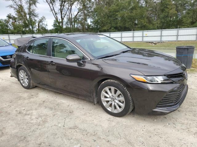 4T1B11HK3JU142947 - 2018 TOYOTA CAMRY L BROWN photo 4