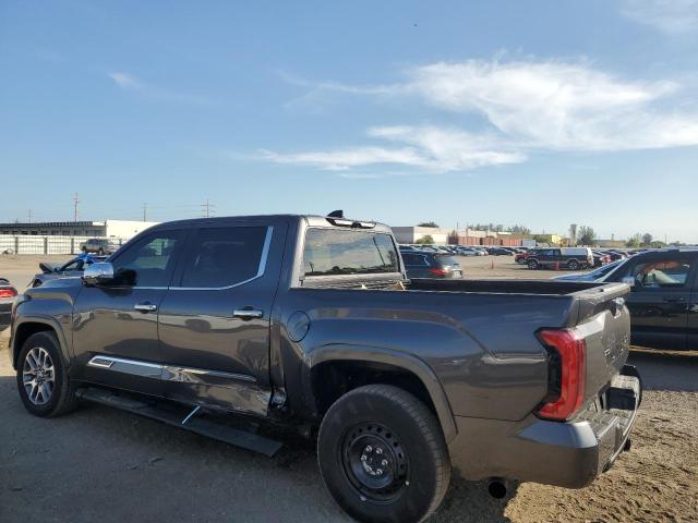 5TFMA5AB2NX005596 - 2022 TOYOTA TUNDRA CREWMAX PLATINUM Grau Foto 2