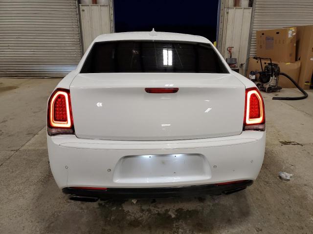 2C3CCAGG4GH287849 - 2016 CHRYSLER 300 S WHITE photo 6