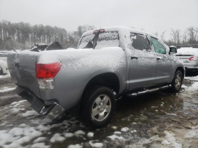 5TFEY5F19BX114620 - 2011 TOYOTA TUNDRA CREWMAX SR5 GRAY photo 3