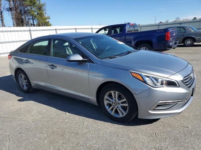 5NPE24AF9FH022195 - 2015 HYUNDAI SONATA SE SILVER photo 4